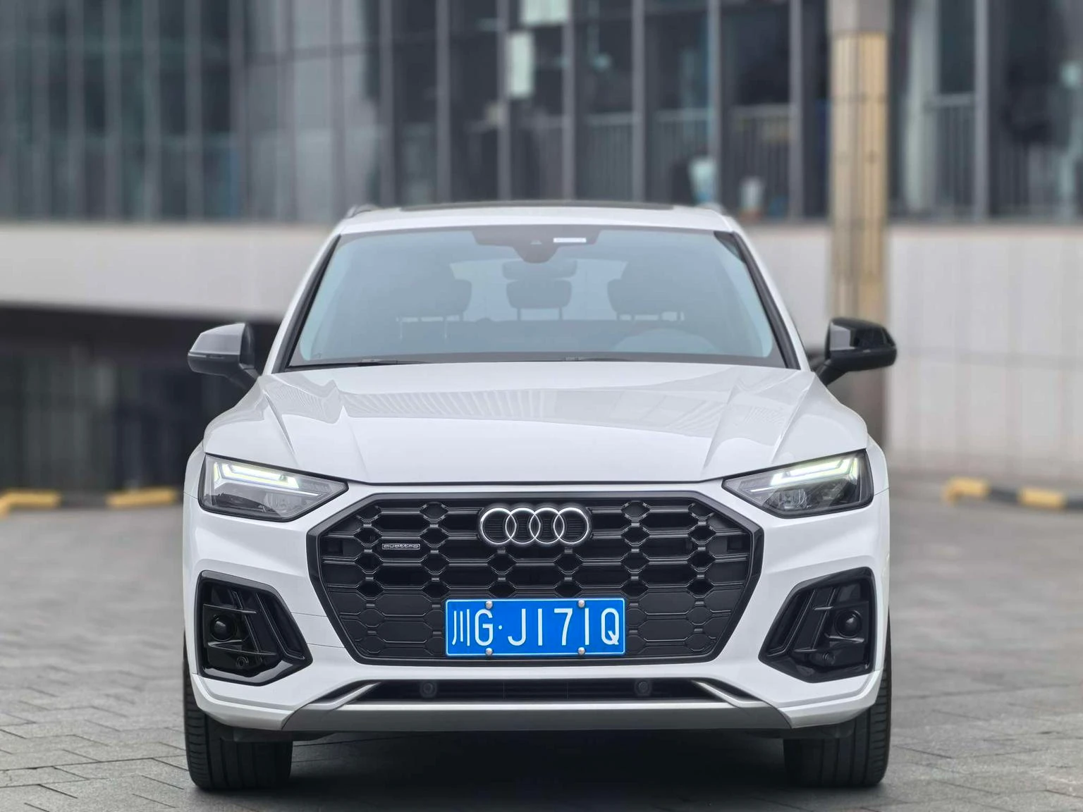 Audi Q5L 40 TFSI (RS Styling Package Trim) - exterior