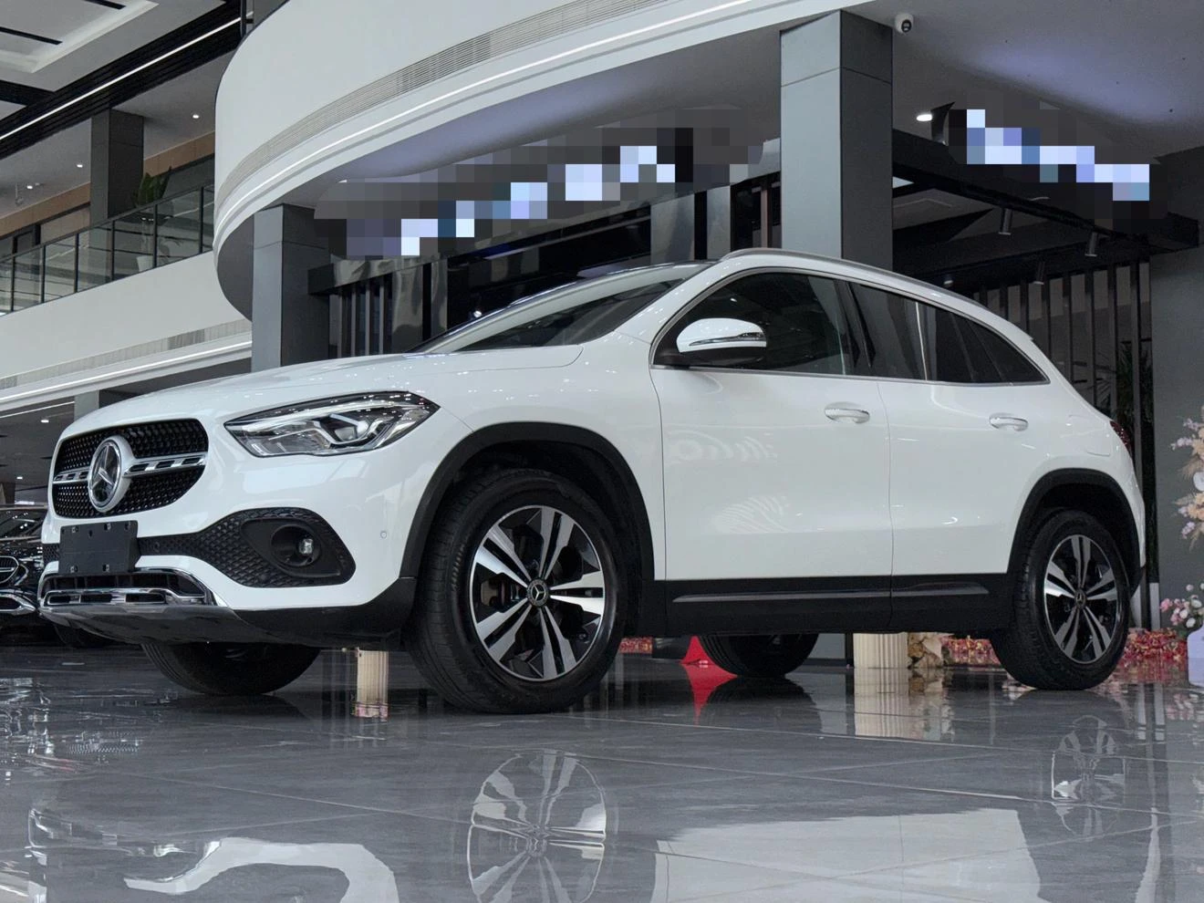 Mercedes-Benz GLA-Class GLA220 - exterior