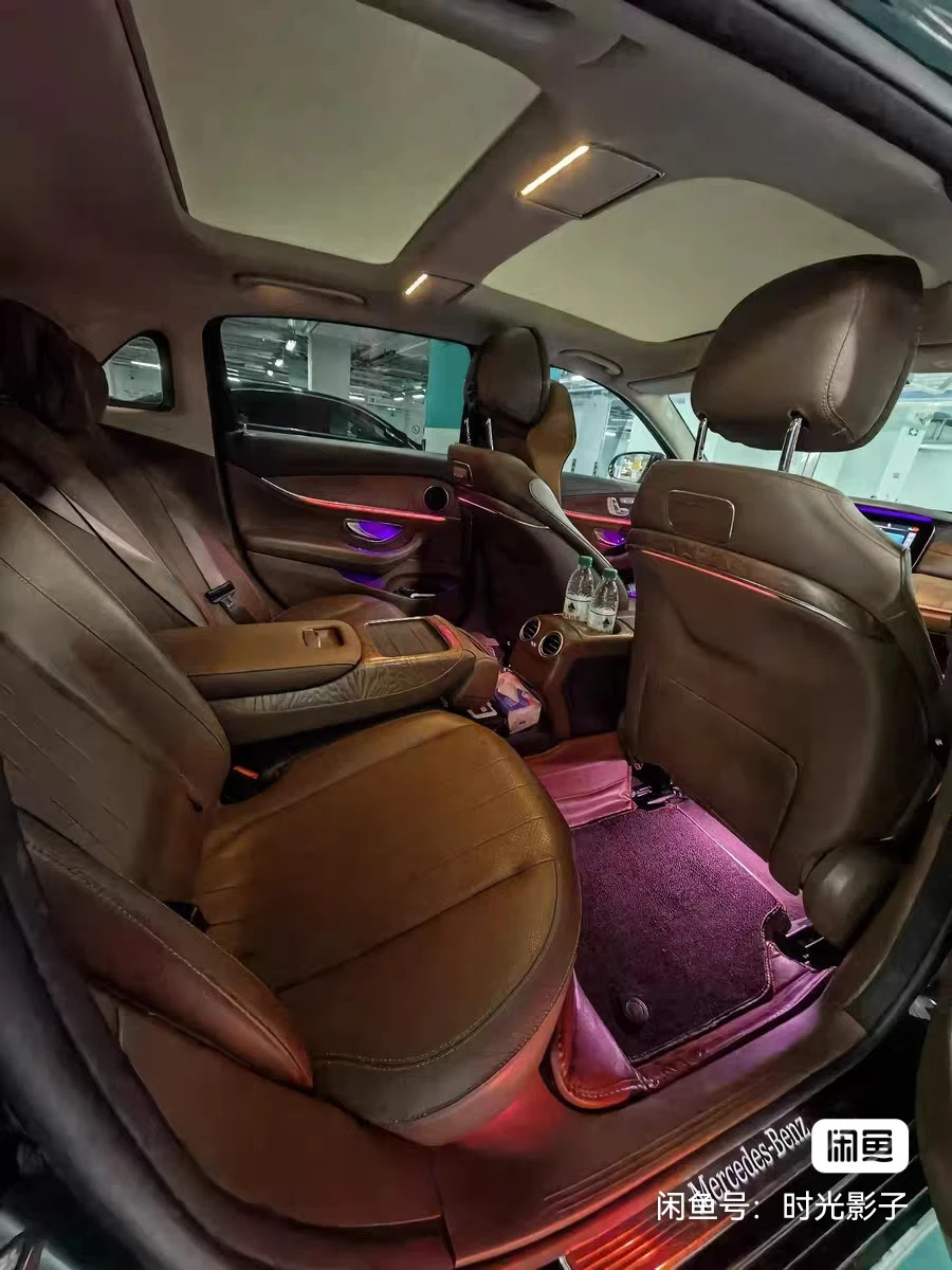 Mercedes-Benz E300L  - interior