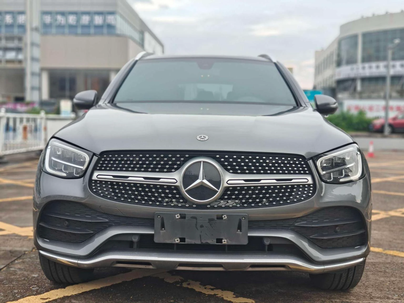 Mercedes-Benz GLC-Class GLC260 L 4MATIC Luxury Edition