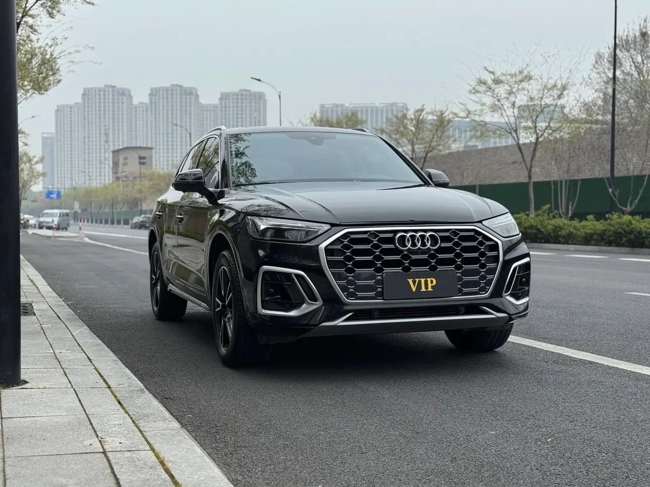 Audi Q5L 40T Fashion Dynamic - exterior