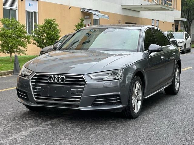 Audi A4L 40 TFSI  30th Anniversary Edition