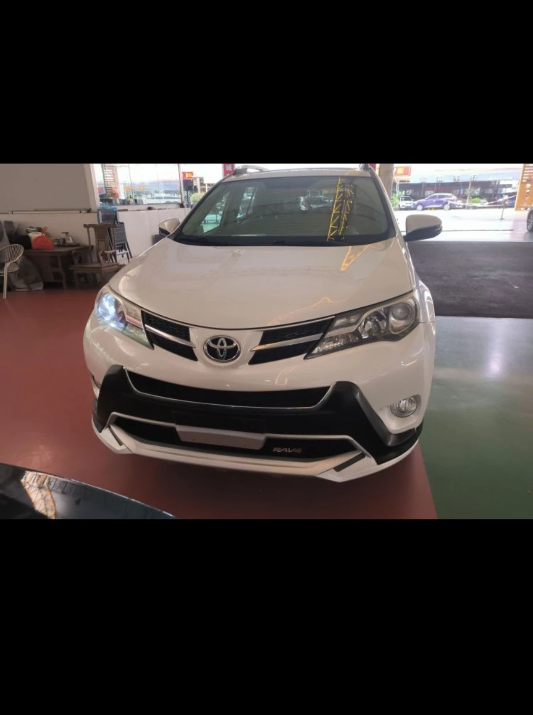 Toyota RAV4 2.0L CVT FWD (Style Trim) - exterior