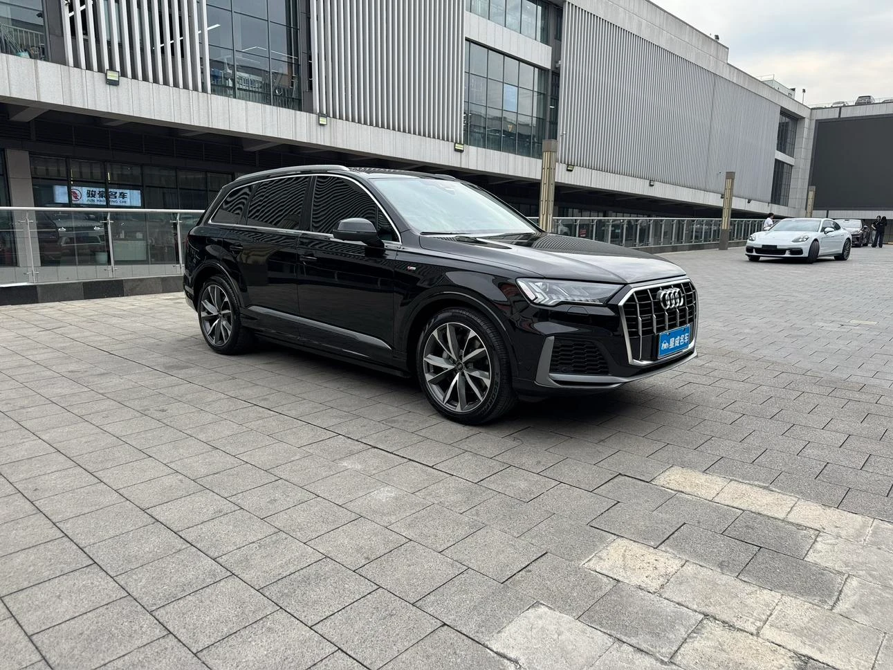 Audi Q7 55 TFSI quattro S line Sport - exterior