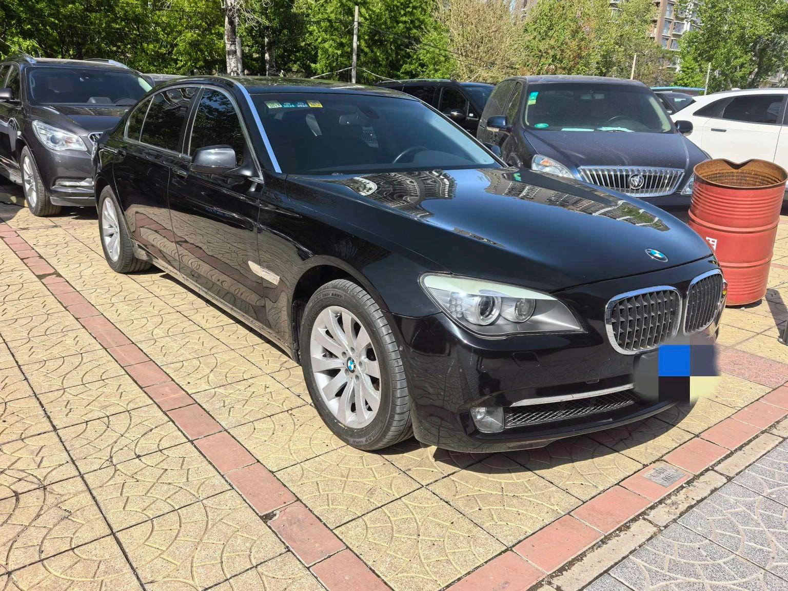 BMW 7 Series 740Li - exterior