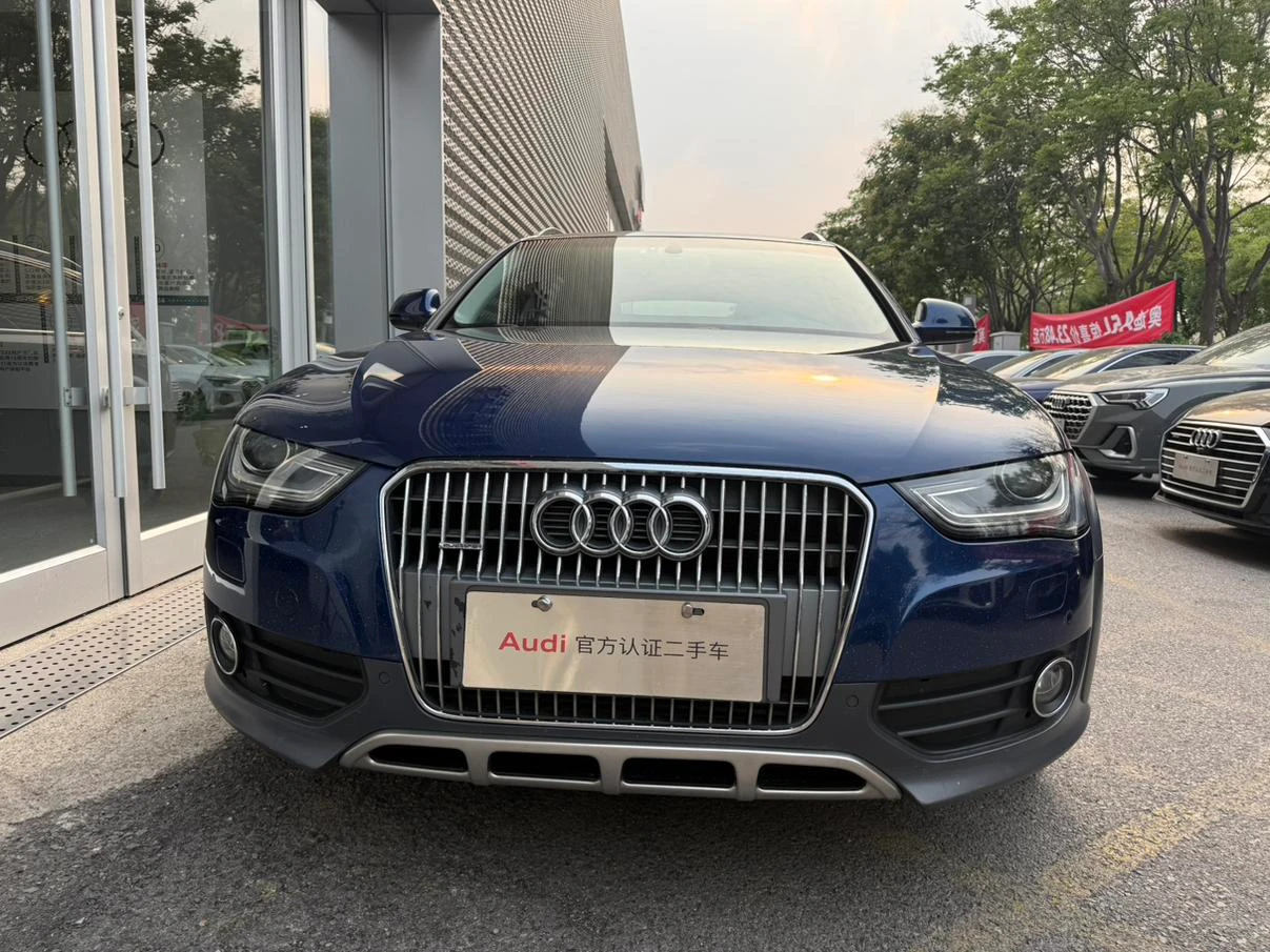 Audi A4 40 TFSI Quattro - exterior
