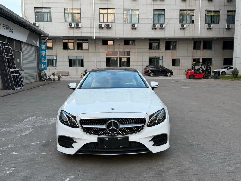 Mercedes-Benz E-Class 260 Coupe - exterior