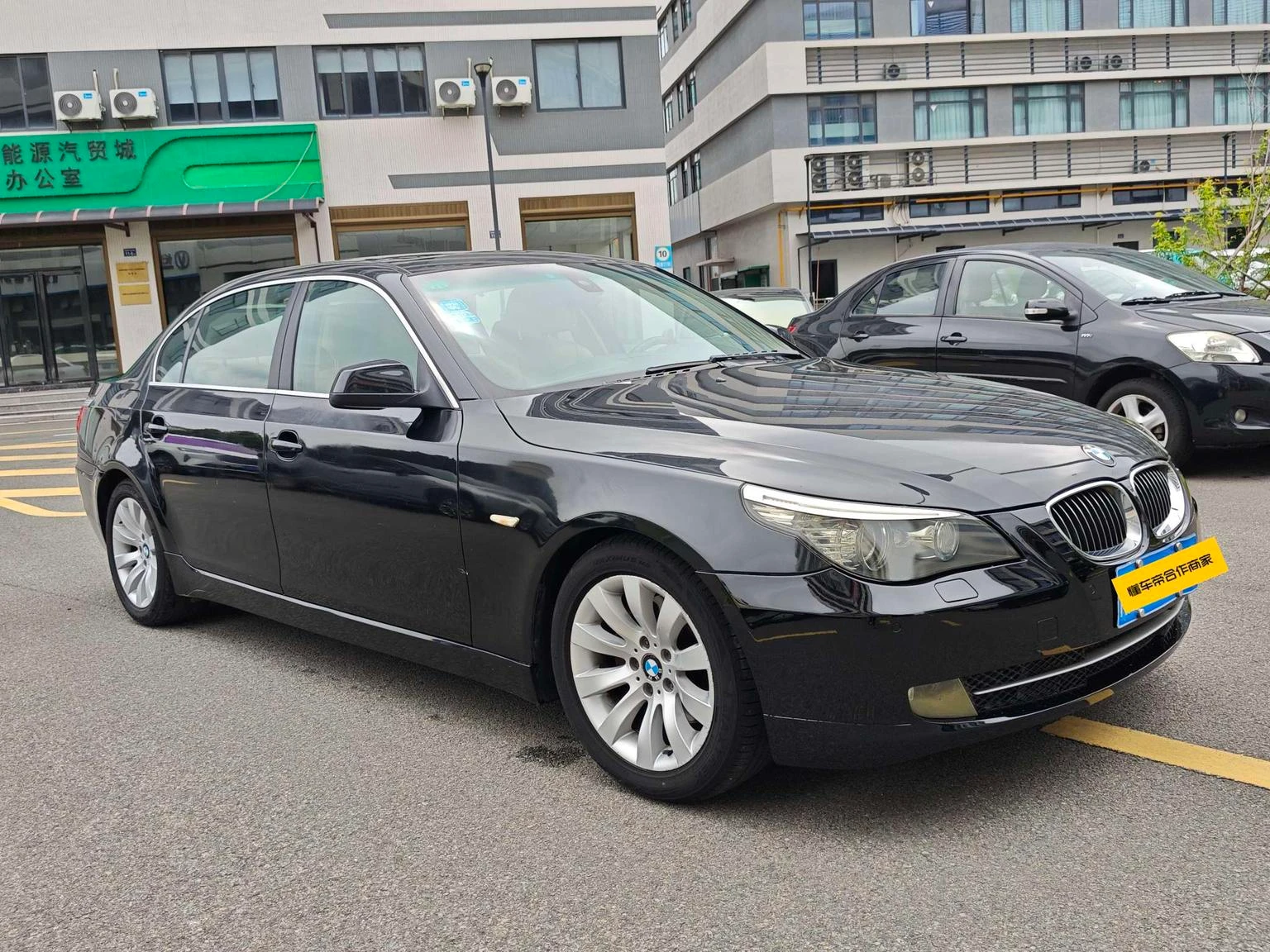BMW 530Li Luxury - exterior
