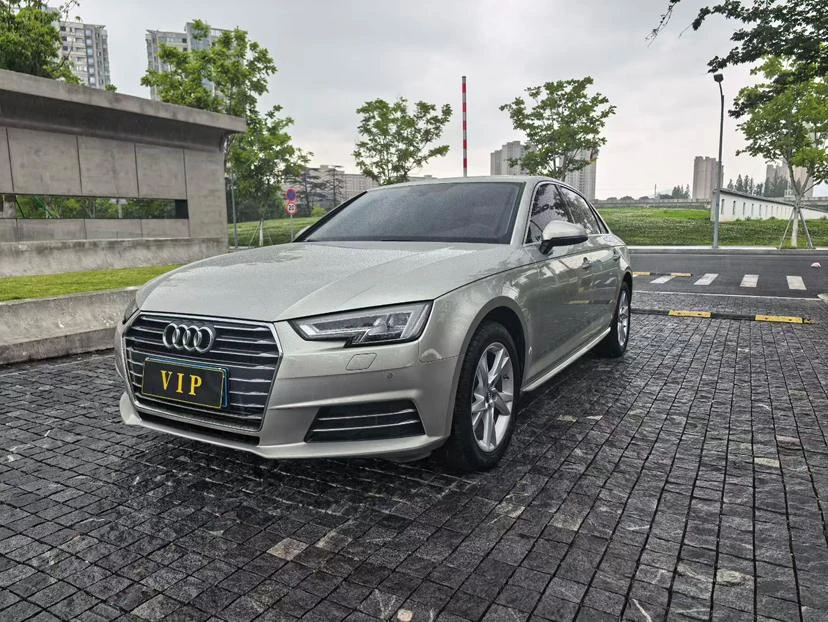 Audi A4L 40 TFSI Premium 30th Anniversary Edition