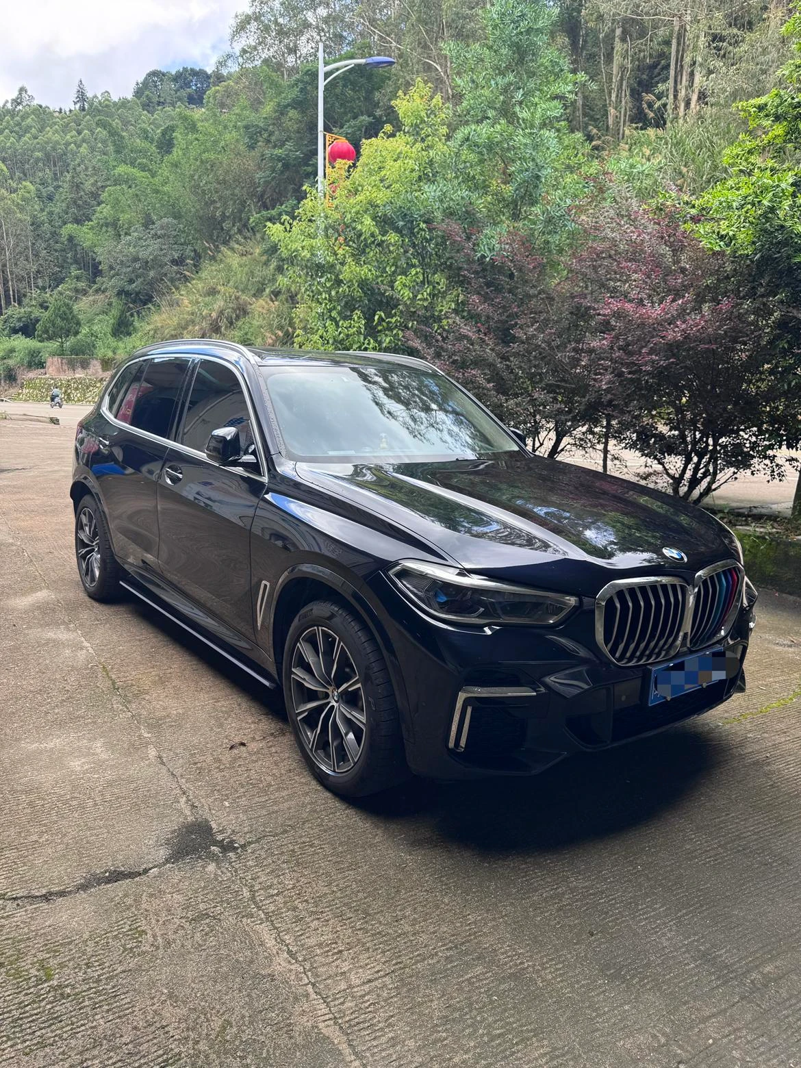 BMW X5 xDrive 30Li Exclusive M Sport Package - exterior