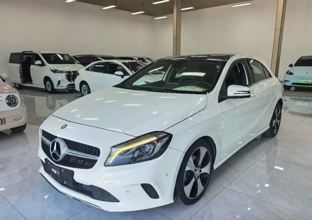 Mercedes-Benz A200