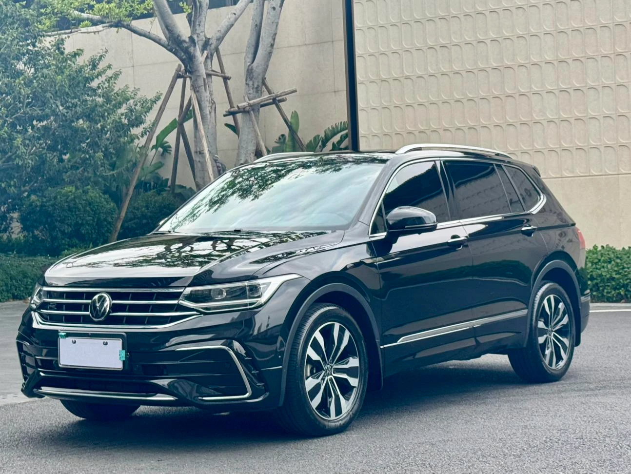 Volkswagen Tiguan L 330TSI 2WD R-Line