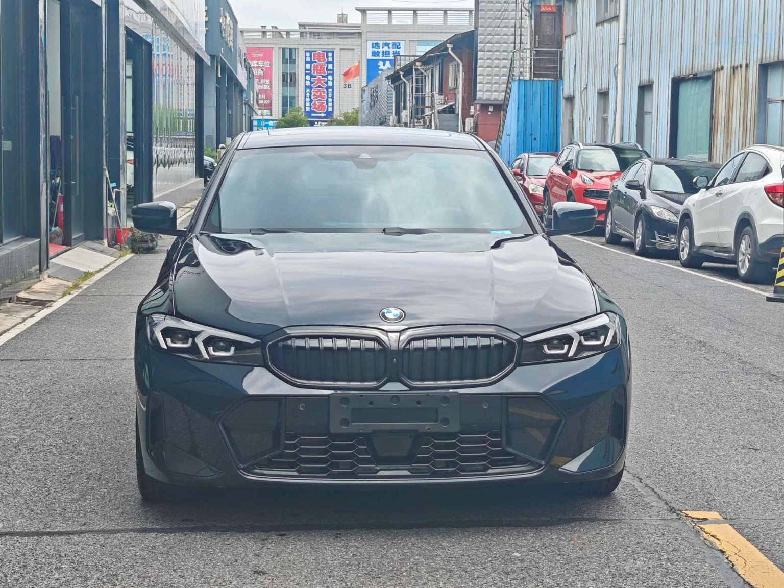 BMW 3 Series 330i M Sport Shadow Package - exterior