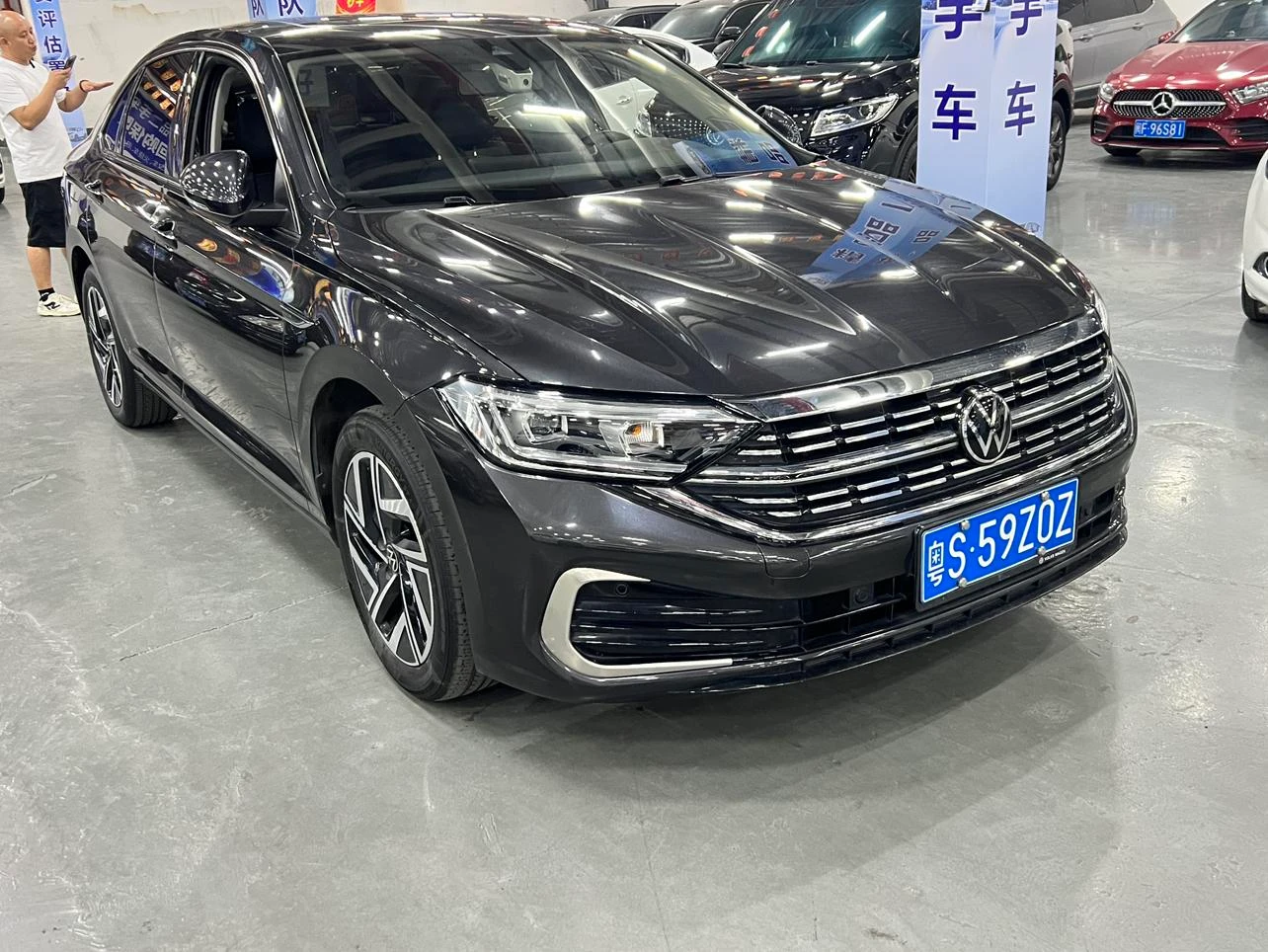 Volkswagen Sagitar 300TSI DSG Beyond Edition - exterior