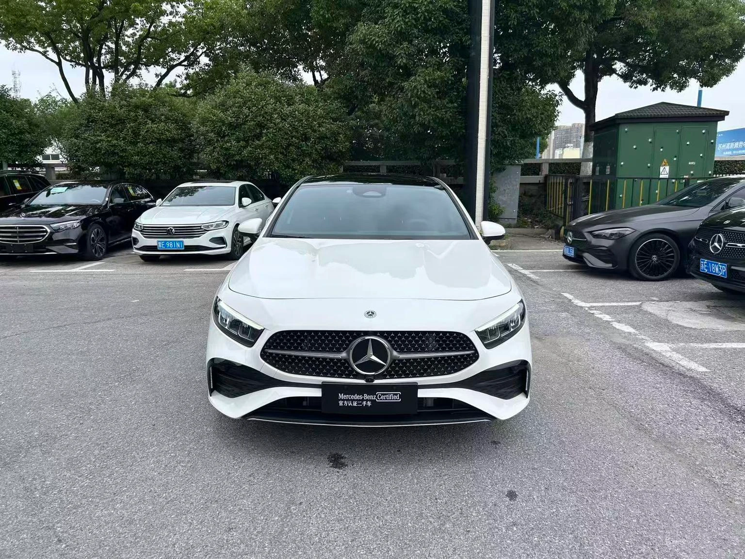 Mercedes-Benz A-Class  A 200 L Fashion Edition - exterior