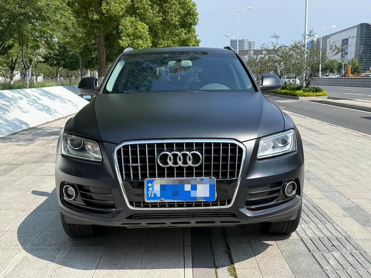 Audi Q5 40 TFSI - exterior