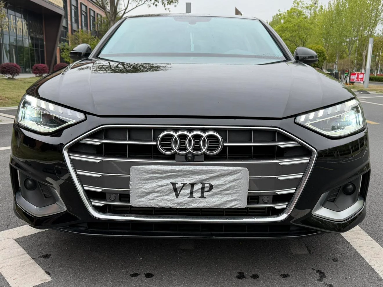 Audi A4L 40 TFSI - exterior