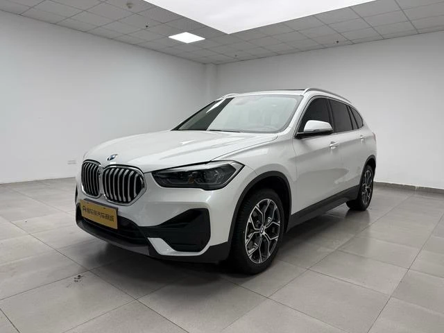 BMW X1 xDrive 25Li Leading