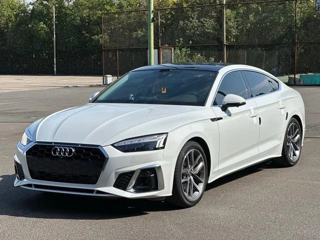 Audi A4 40 TFSI Fashion Dynamic Trim