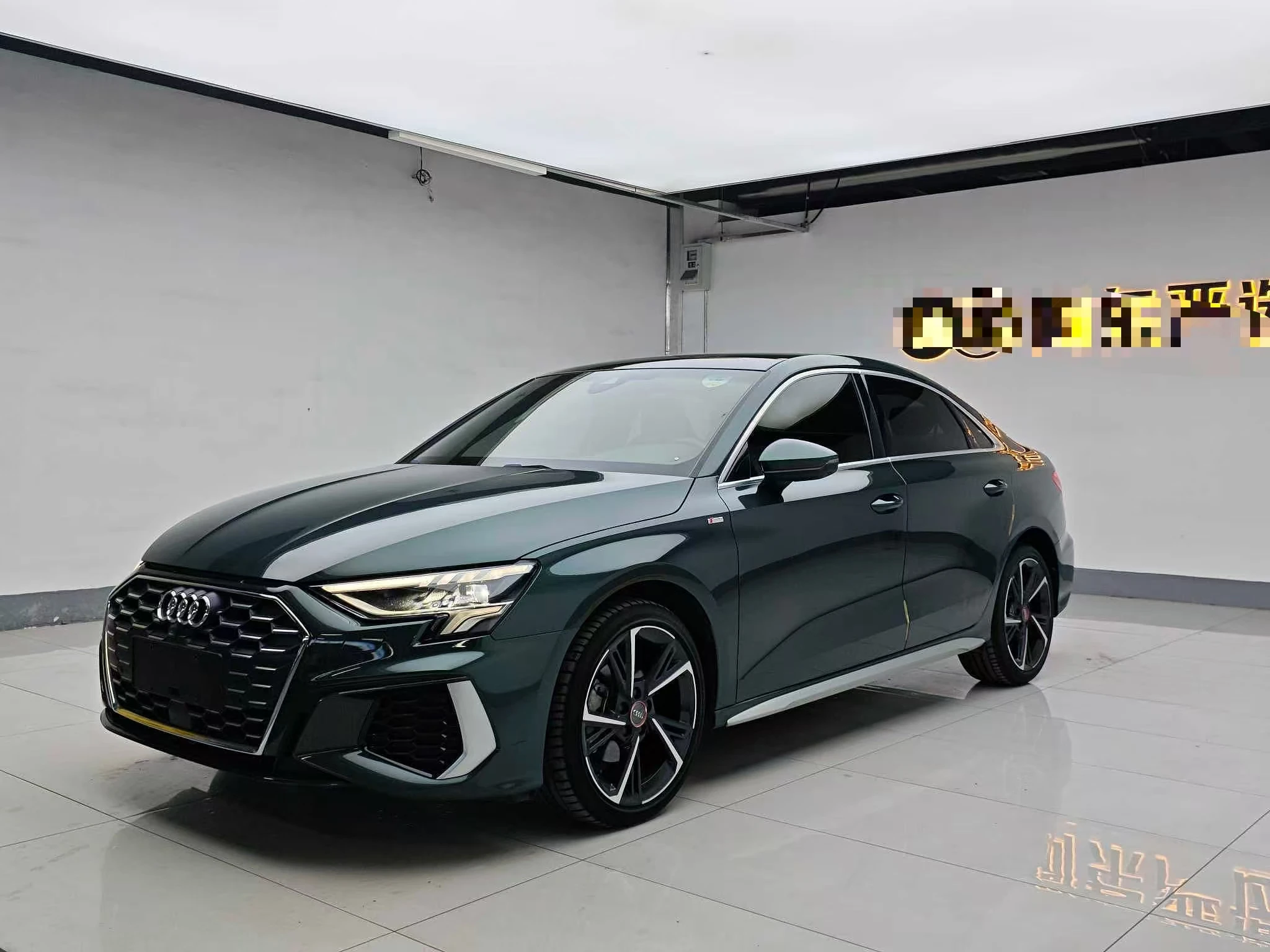 Audi A3 35 TFSI S Line - exterior