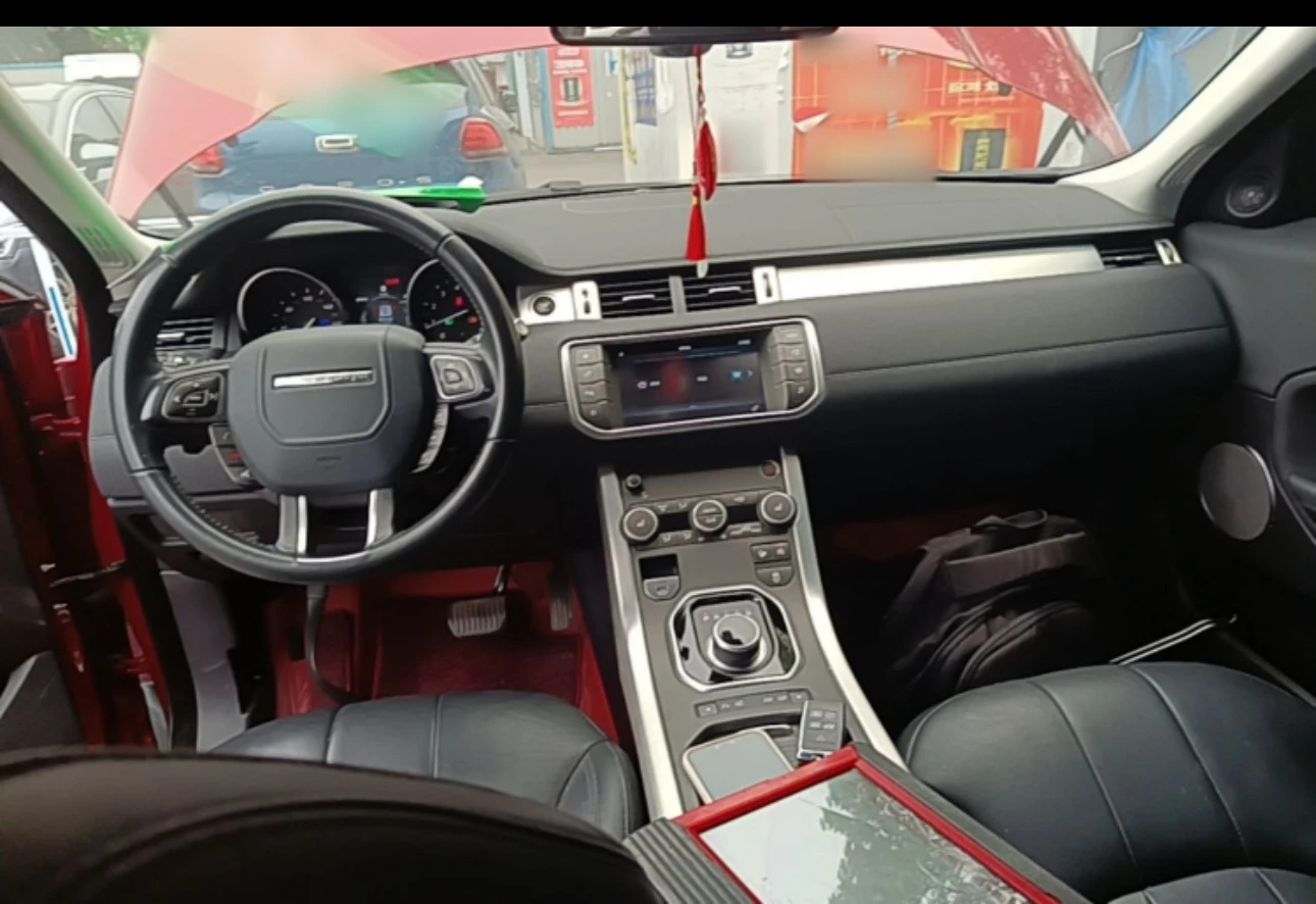 Land Rover Range Rover Evoque  - interior
