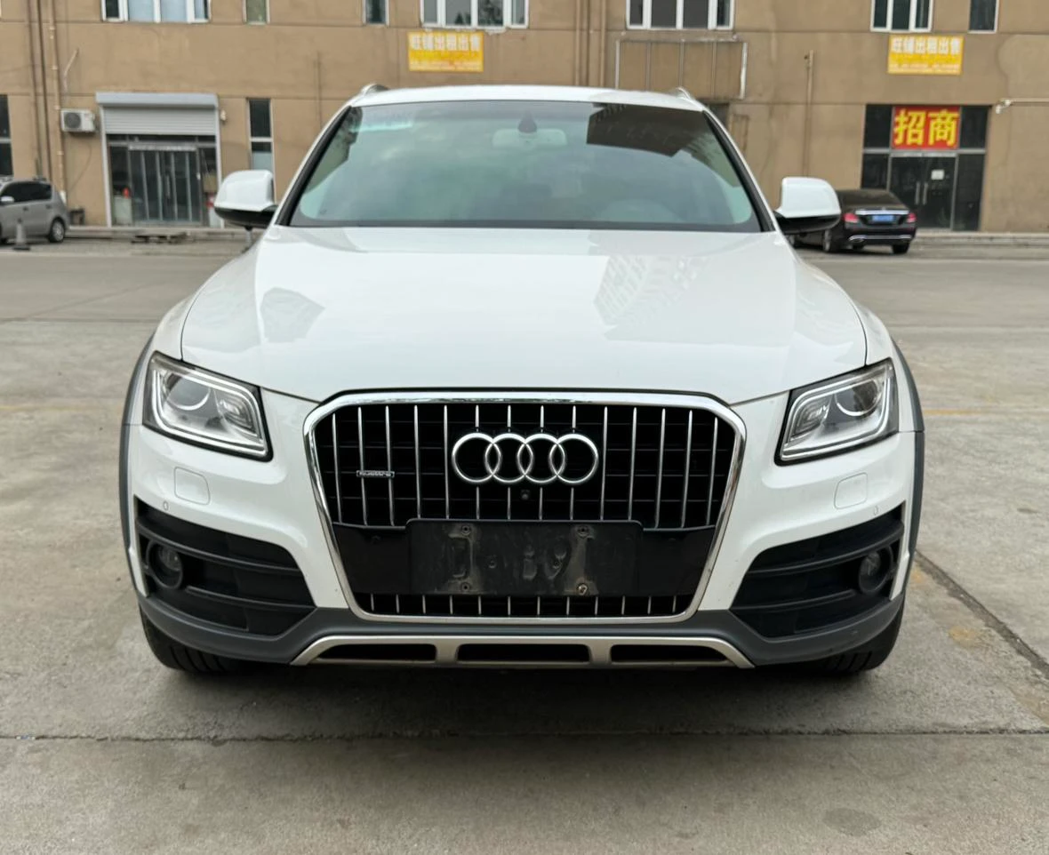 Audi Q5 40 TFSI  - exterior