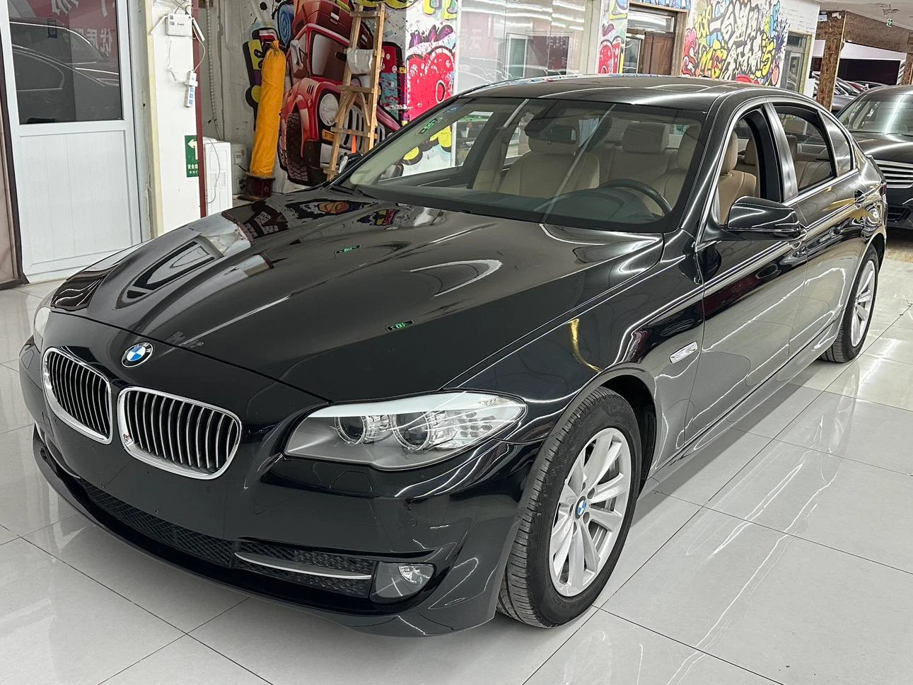 BMW 5 Series 523Li Luxury