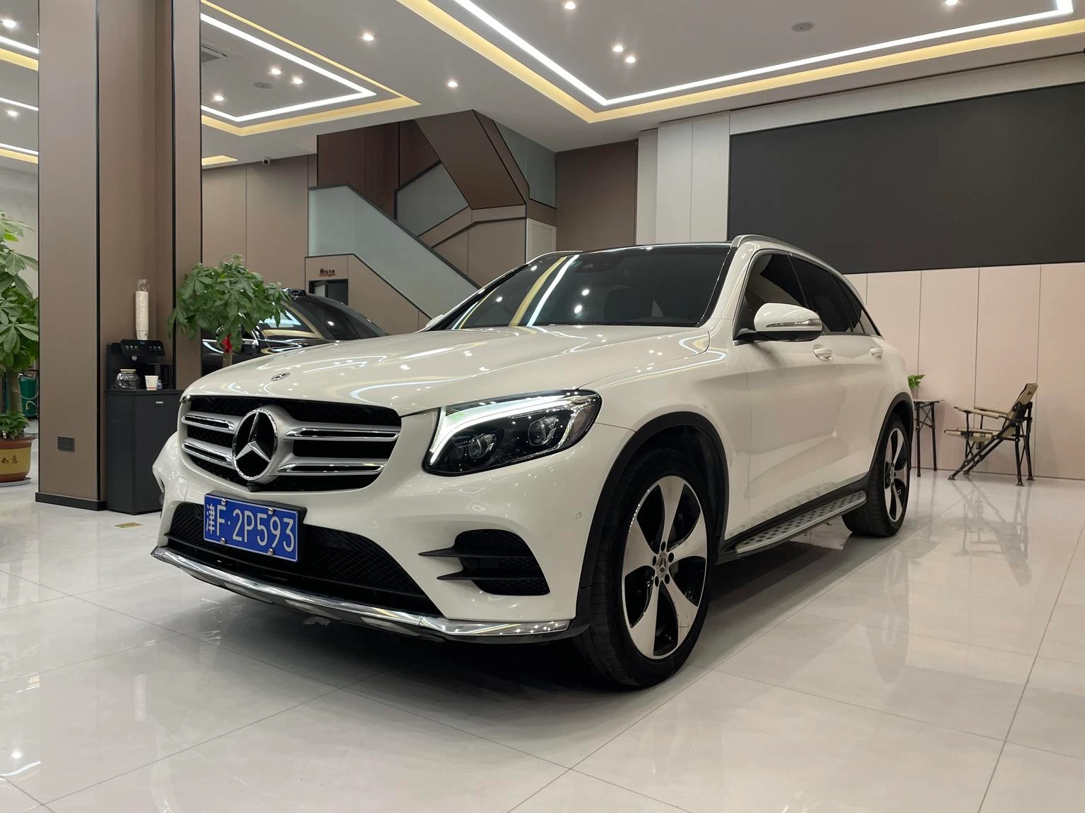 Mercedes-Benz GLC300 4MATIC Facelift