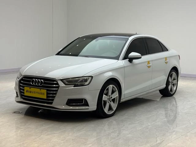 Audi A3 35 TFSI Style Trim