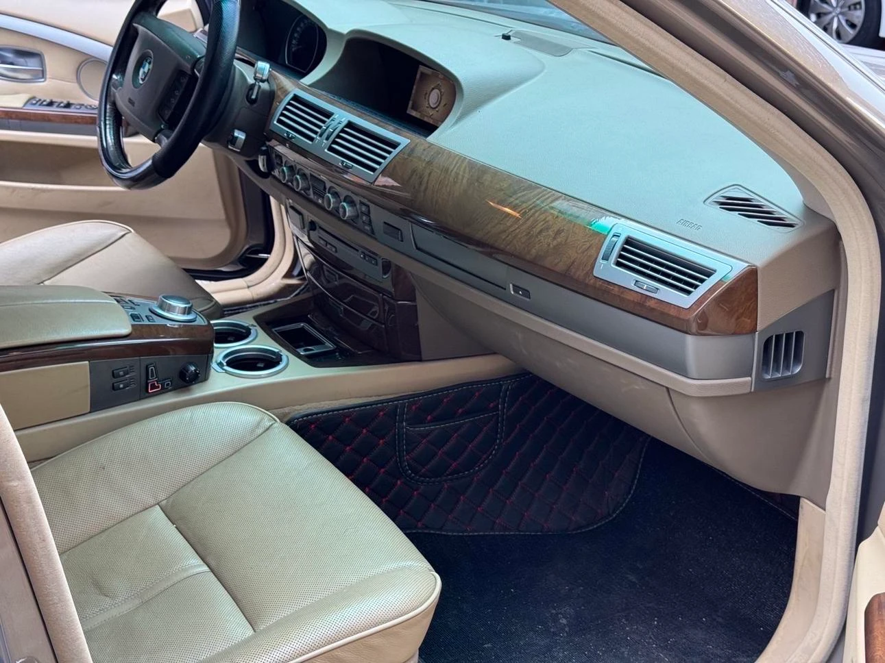 BMW 730Li De-contented Version