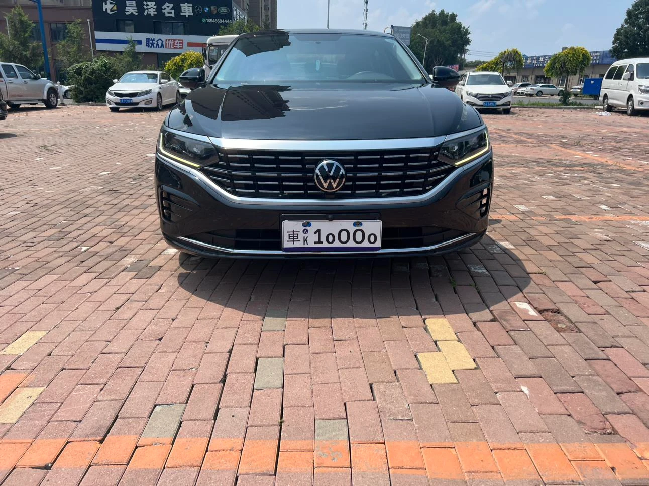 Volkswagen Passat Facelift 280TSI Business Edition - exterior