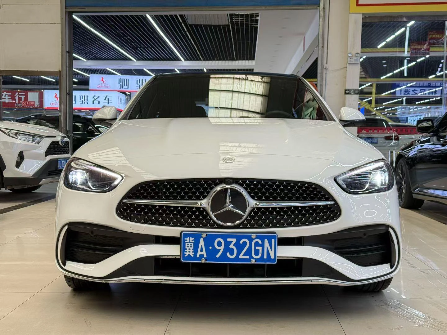 Mercedes-Benz C-Class C260 L Sport - exterior