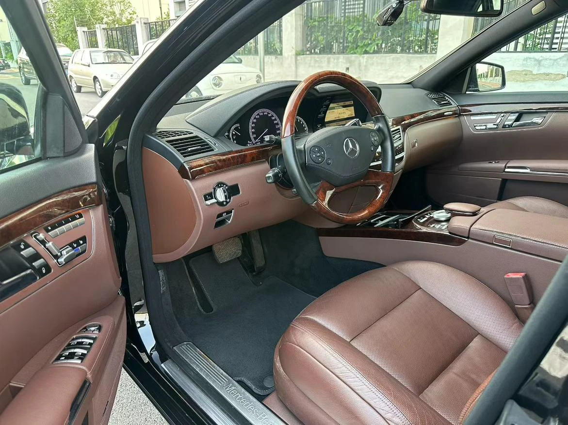 Mercedes-Benz S350L - interior