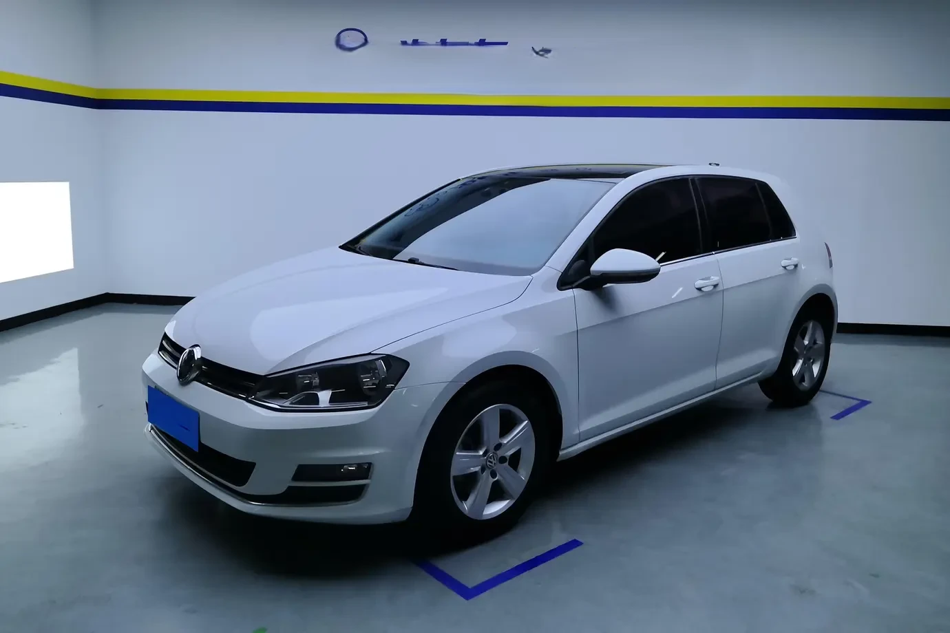 Volkswagen Golf 1.6L AT (Comfortline Trim)