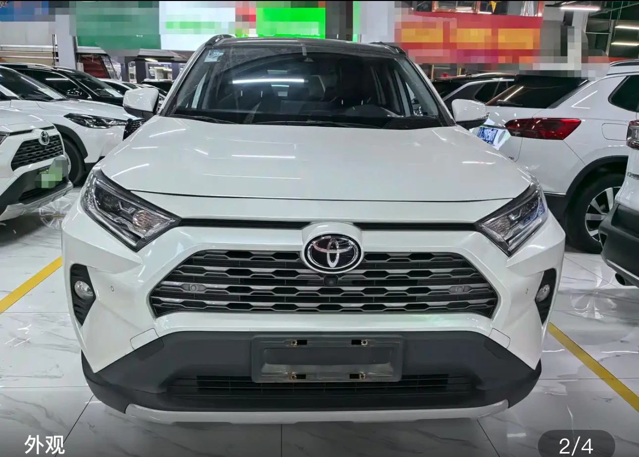 Toyota RAV4 2.0L CVT 4WD (Premium Trim) - exterior