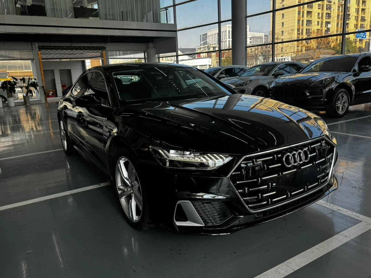 Audi A7L 45 TFSI S-Line - exterior