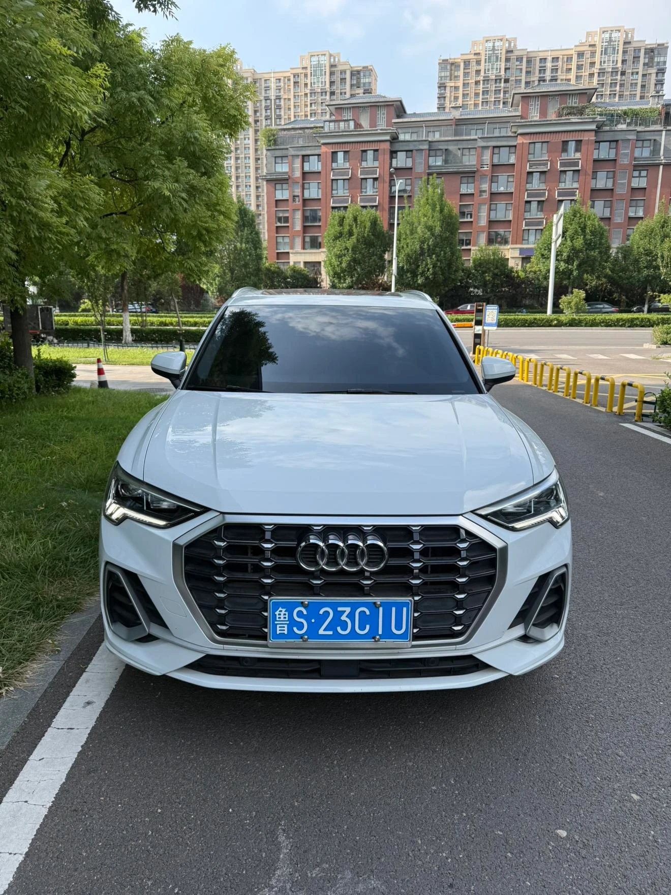 Audi Q3 40 TFSI (Stylish Dynamic Trim) - exterior