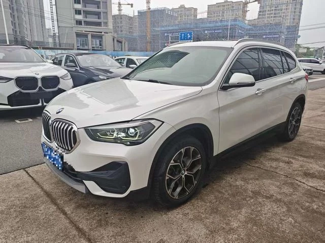 BMW X1 xDrive 25Li Leading