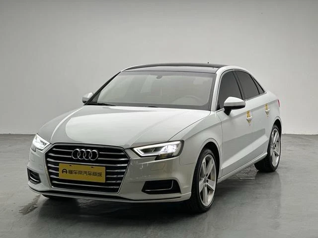 Audi A3 35 TFSI Style Trim