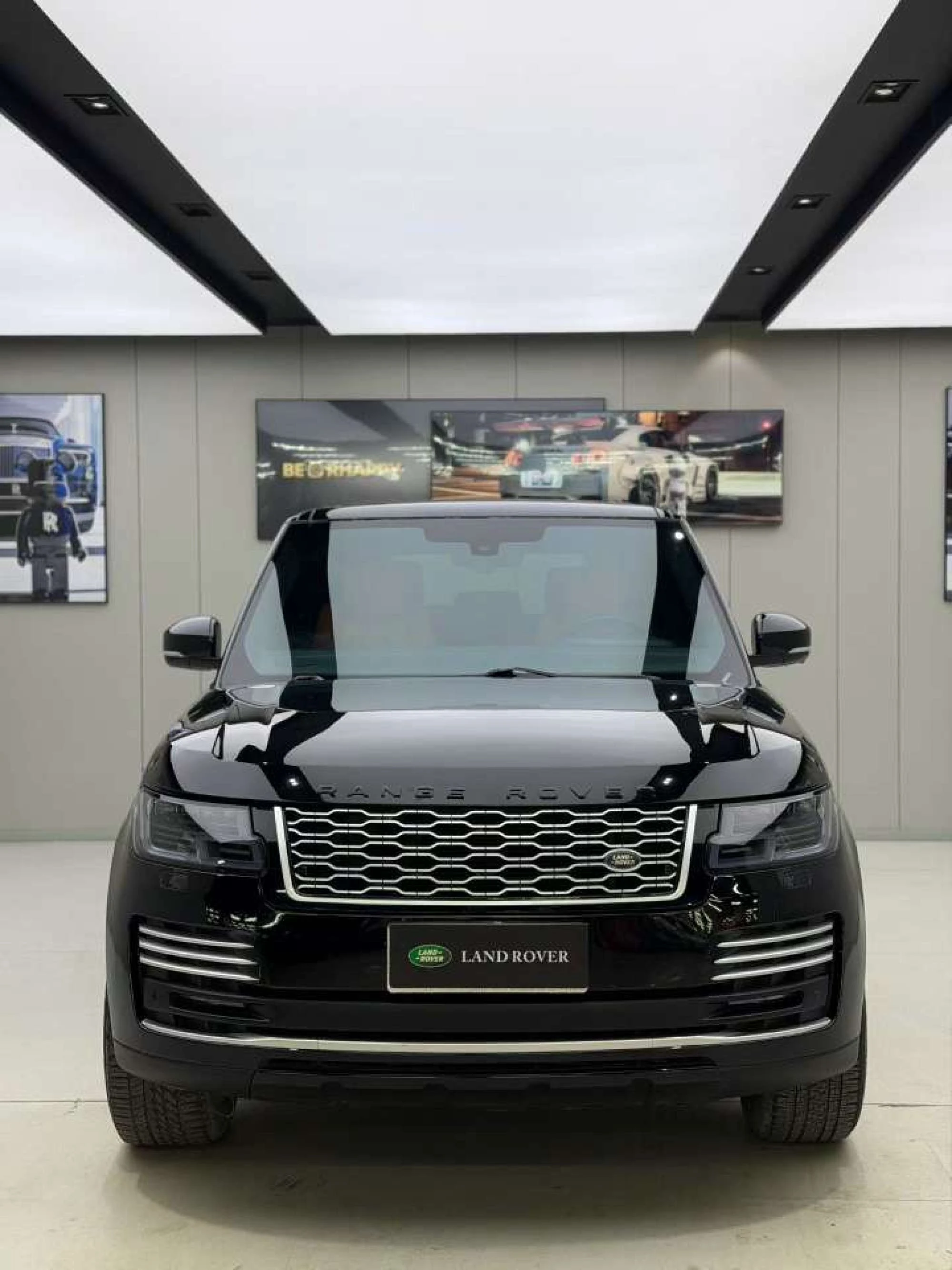 Land Rover Range Rover 5.0L SC V8 Supercharged - exterior
