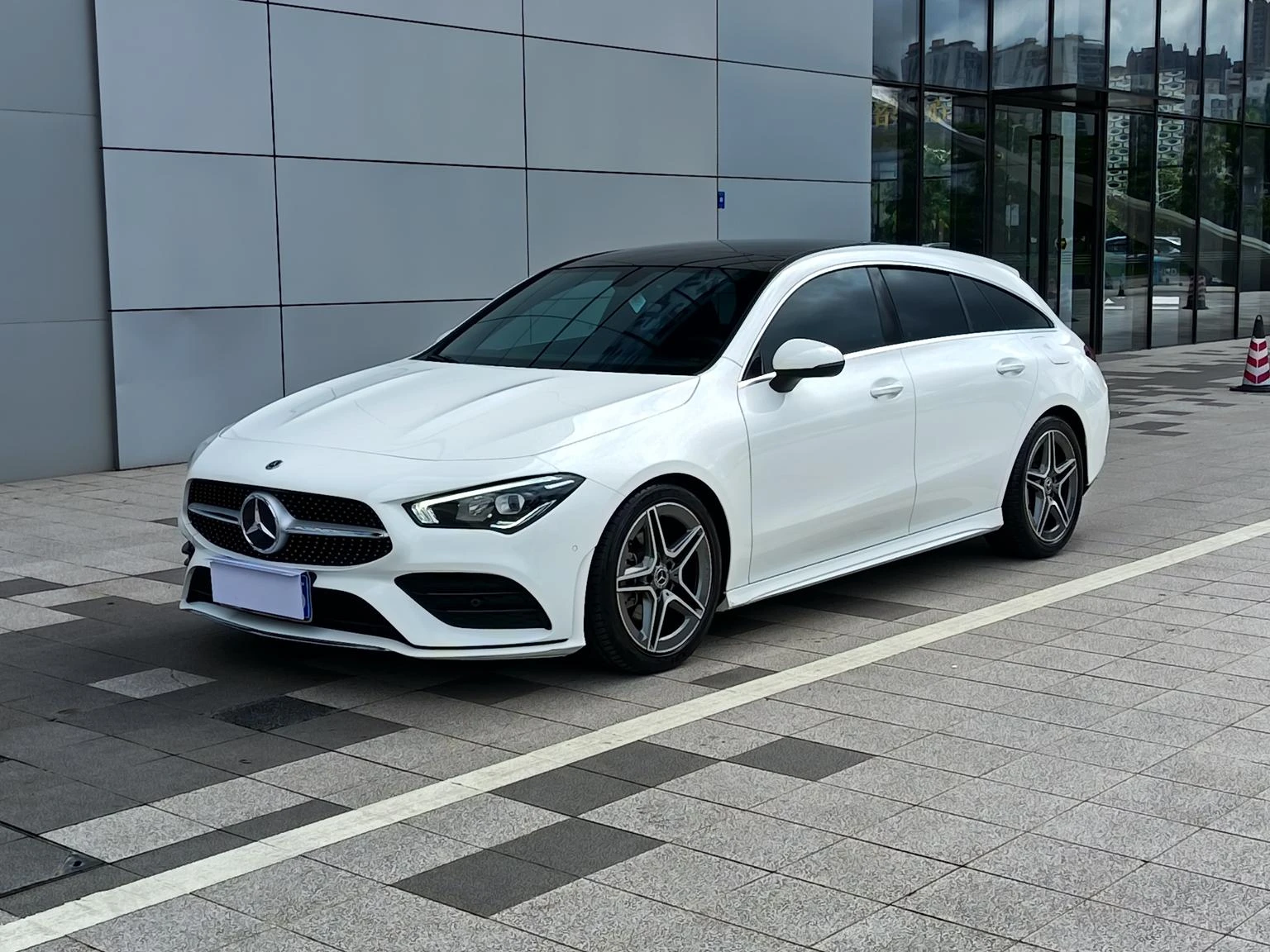 Mercedes-Benz CLA-Class 200 Shooting Brake