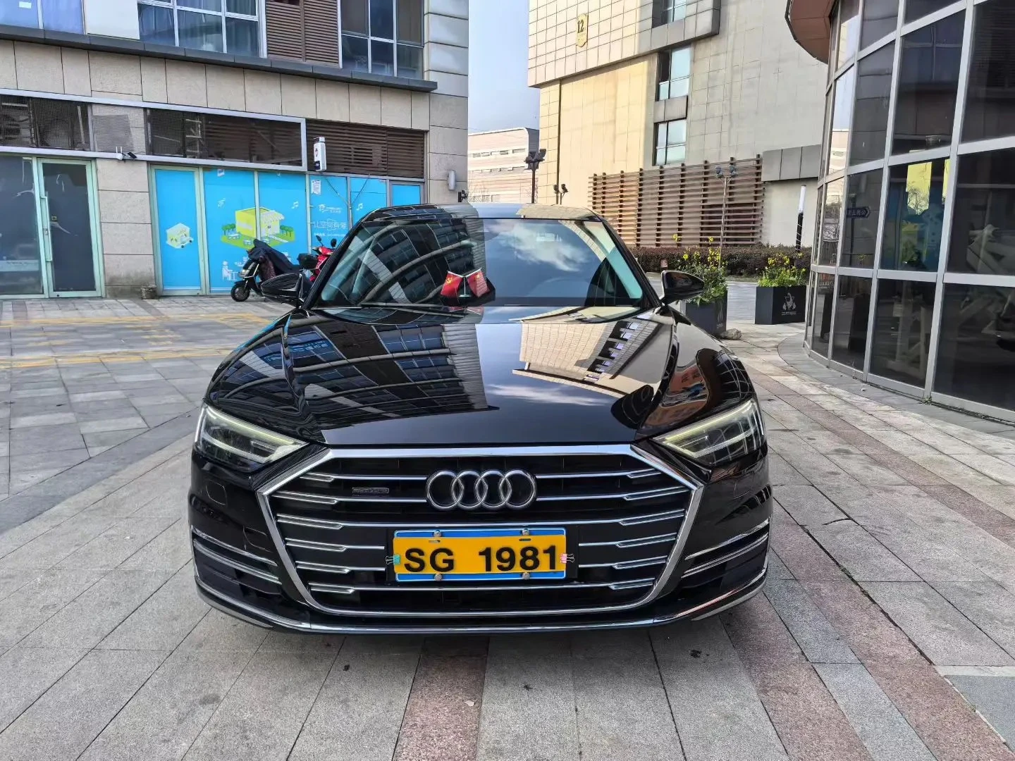 Audi A8L 50 TFSI Comfort Trim - exterior