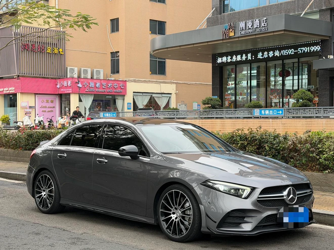 Mercedes-AMG A-Class  35 L 4MATIC