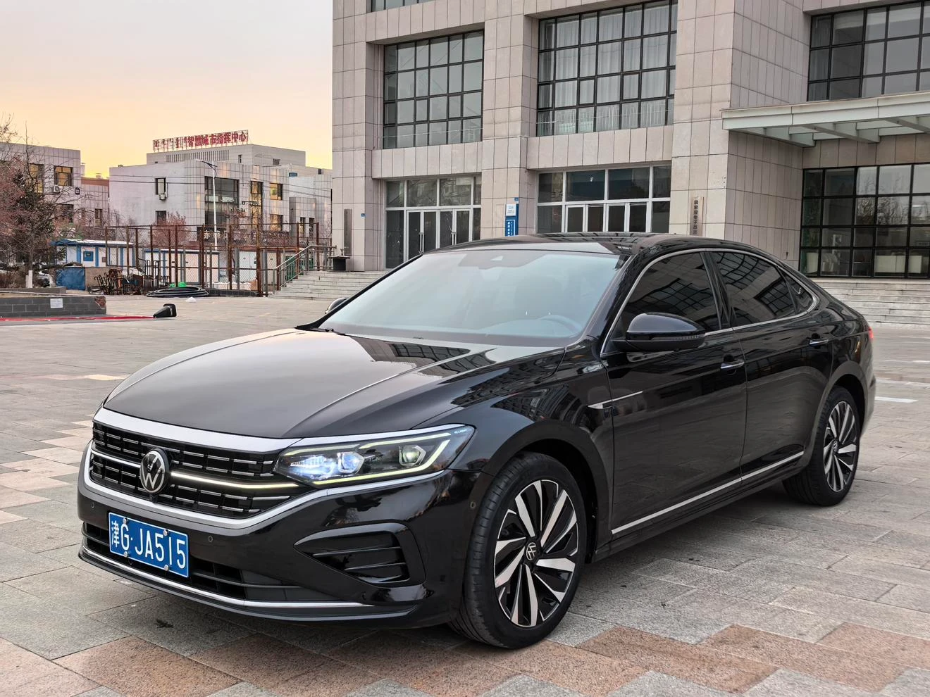 Volkswagen Passat 380TSI Luxury Edition