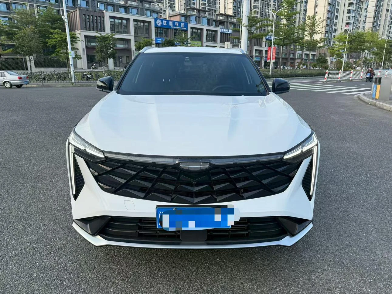 Geely Boyue COOL 1.5T Smart - exterior