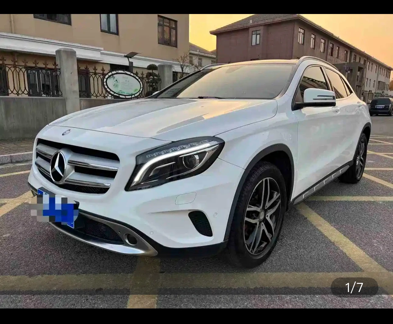 Mercedes-Benz GLA200 