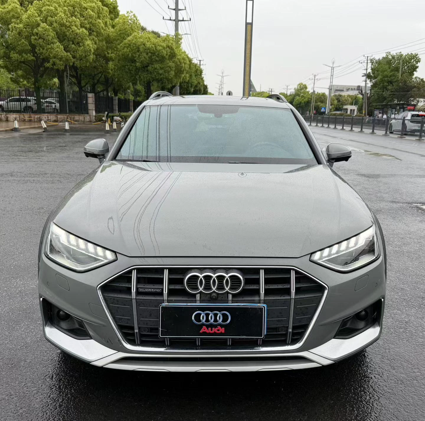 Audi A4  allroad quattro  - exterior