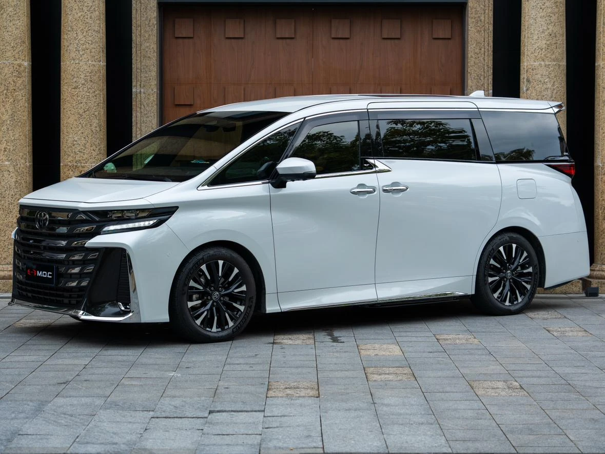 Toyota Crown Vellfire 2.5L Intelligent Hybrid 4WD Supreme Executive Edition