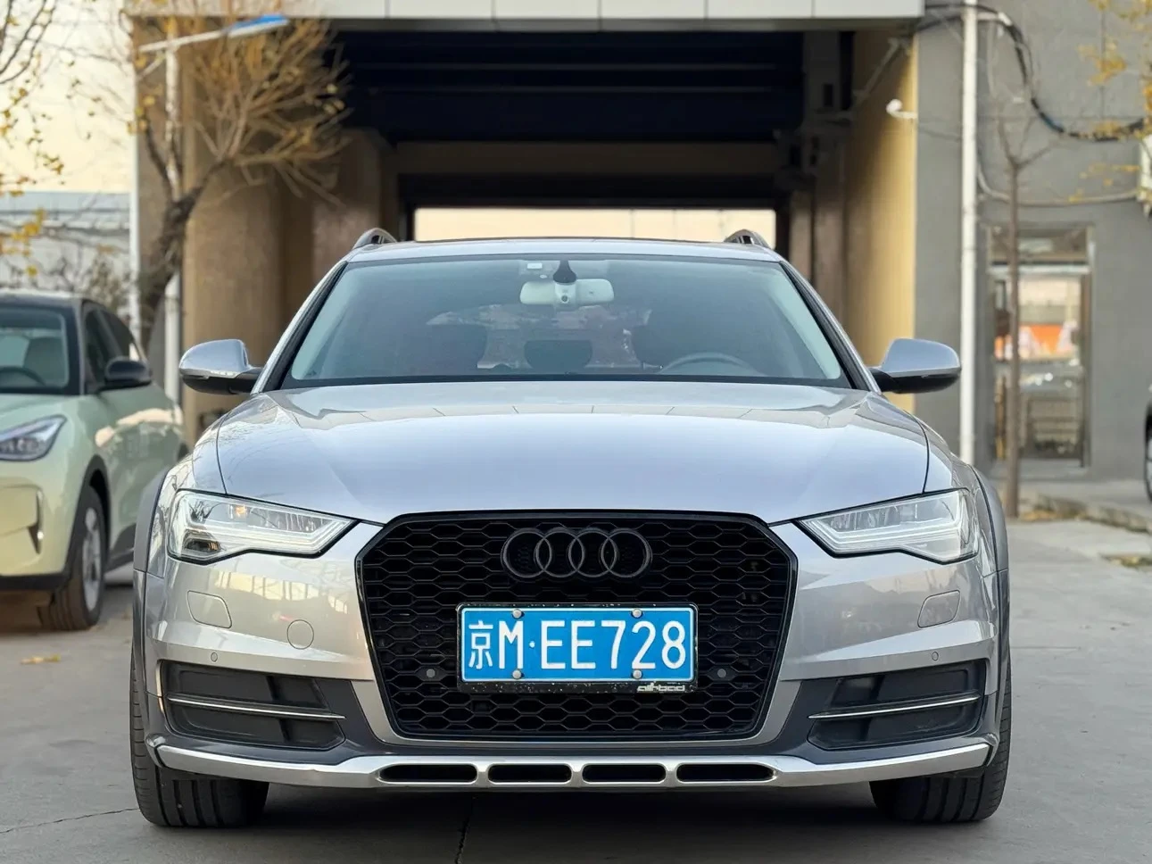 Audi A6  quattro - exterior