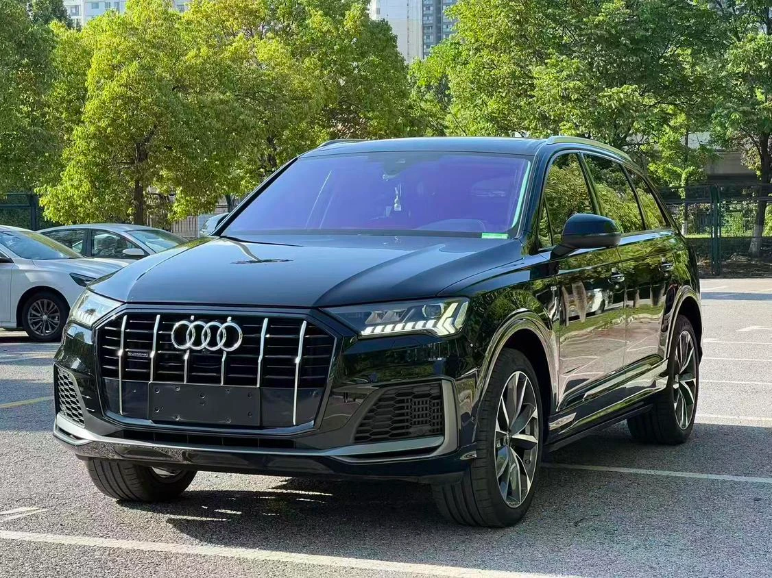 Audi Q7 55 TFSI quattro S-line (Sport Trim)